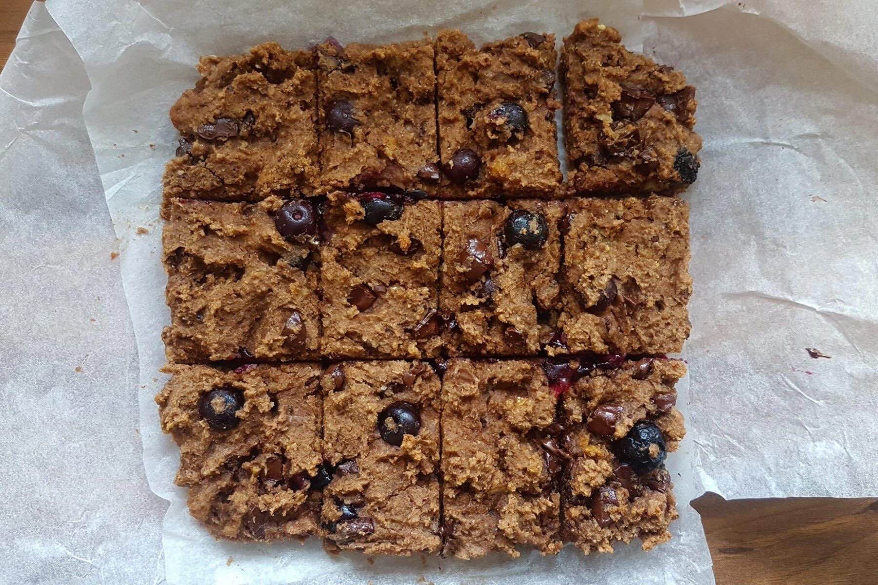 Blueberry and Chocolate Chickpea Blondies recipe healthy